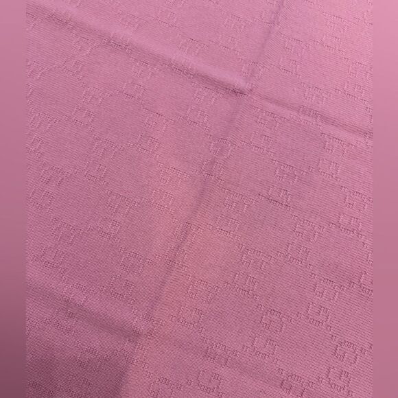 Brand new baby gucci blanket pink comes with box - Picture 3 of 4